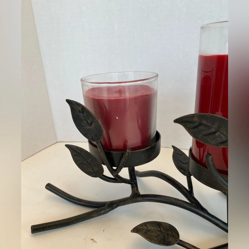 Yankee Candle Perfect Pillar Elegant Red Candle Holder with Leaf Design
